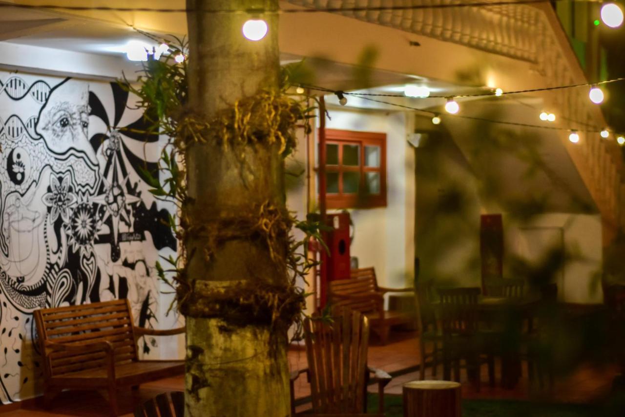 Hostel Poesia Фос-ду-Игуасу Экстерьер фото